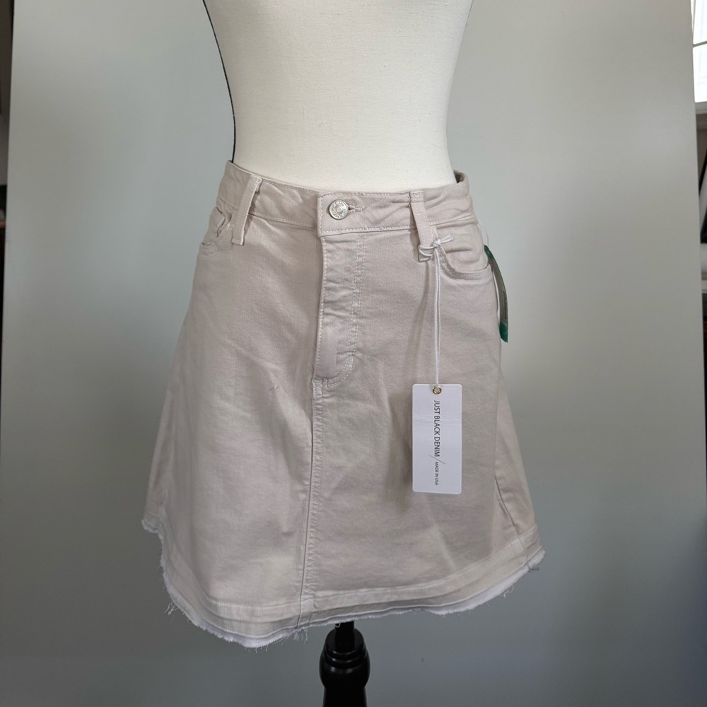 Just Black Cream Mini Skirt